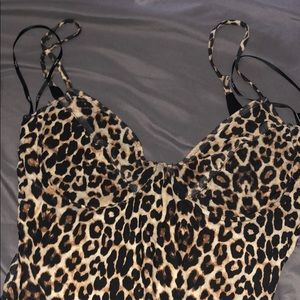 NWT never worn LULUs print body suit